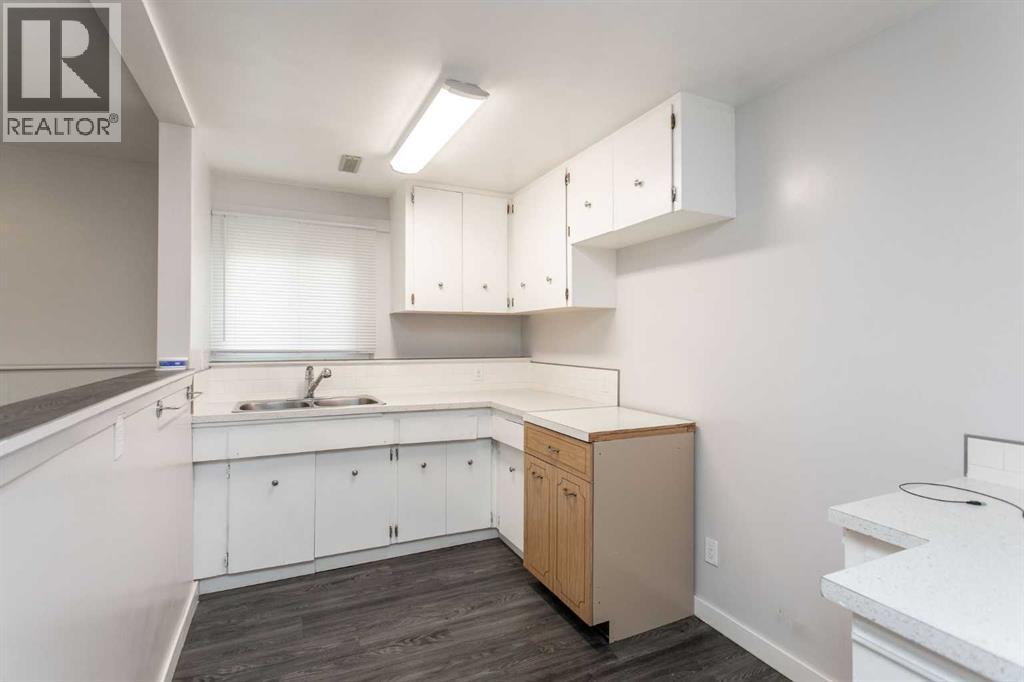 12 Valley Crescent Property Photo 16