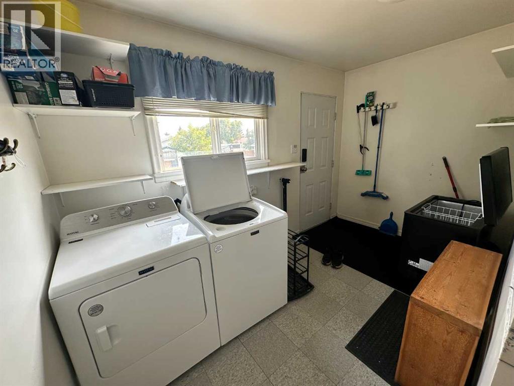 5127 6 Avenue Property Photo 12