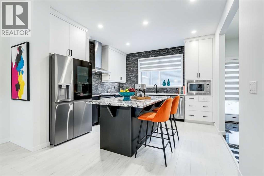 184 Rowmont Boulevard Nw Property Photo 3