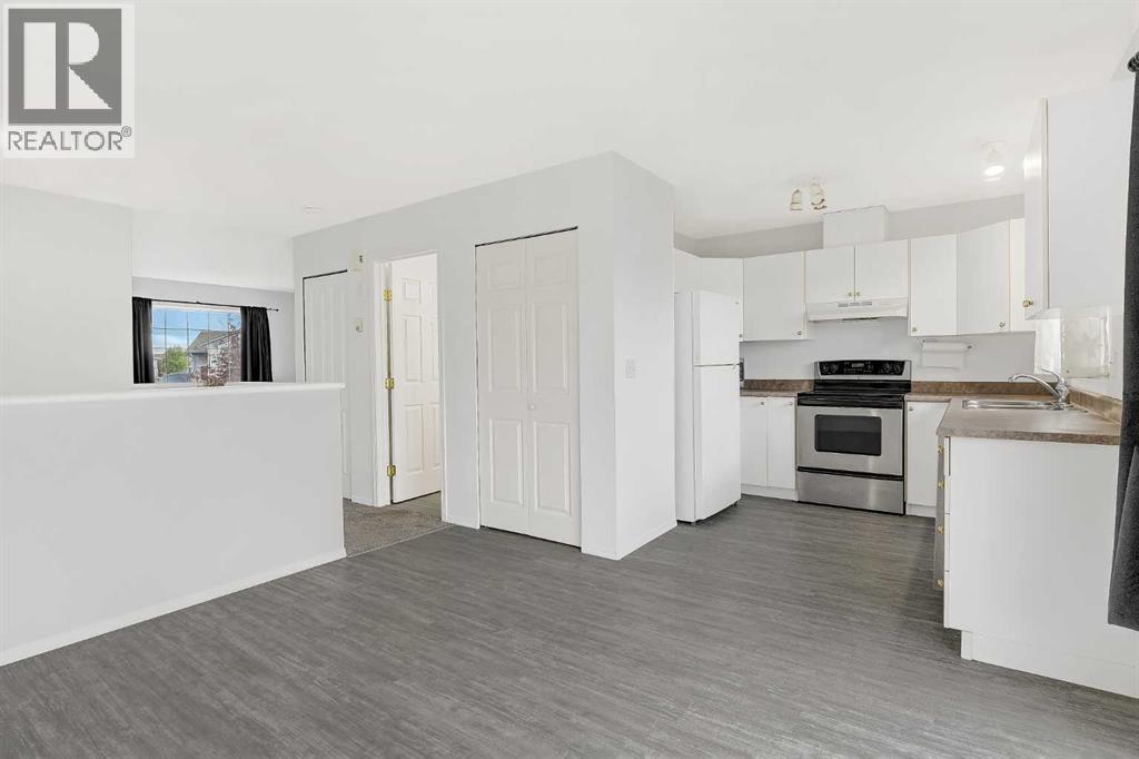 7209 105 Street Property Photo 3