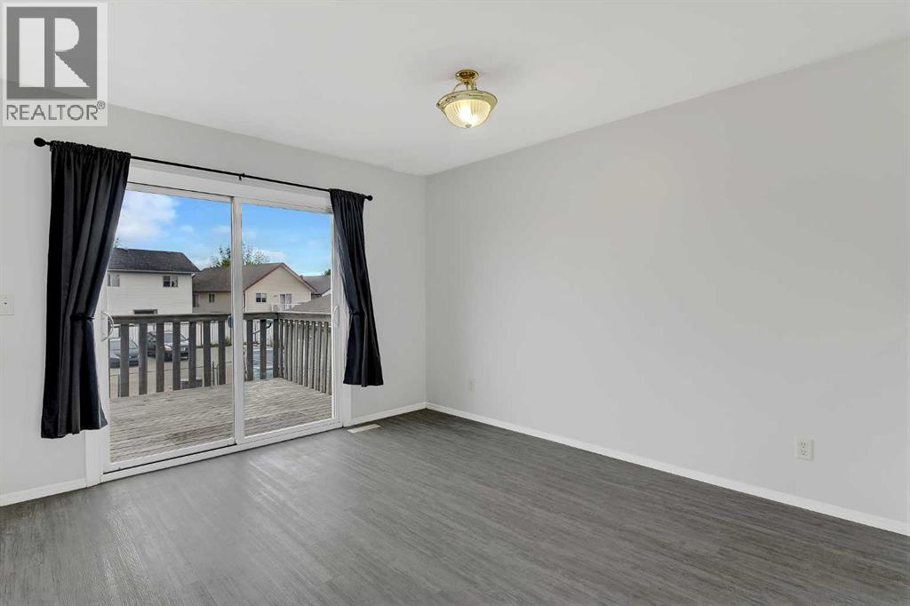 7209 105 Street Property Photo 5