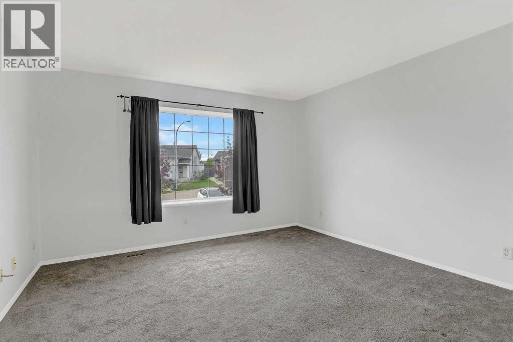 7209 105 Street Property Photo 7
