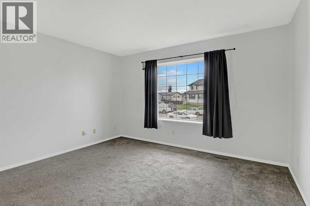 7209 105 Street Property Photo 8