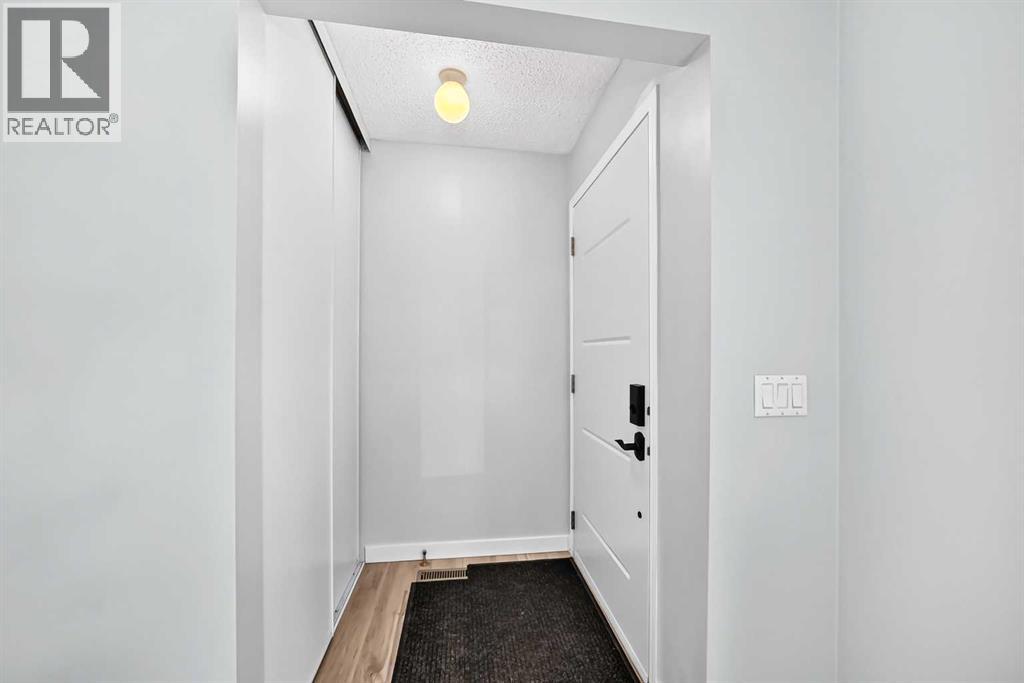 32 Macewan Park Link Nw Property Photo 3
