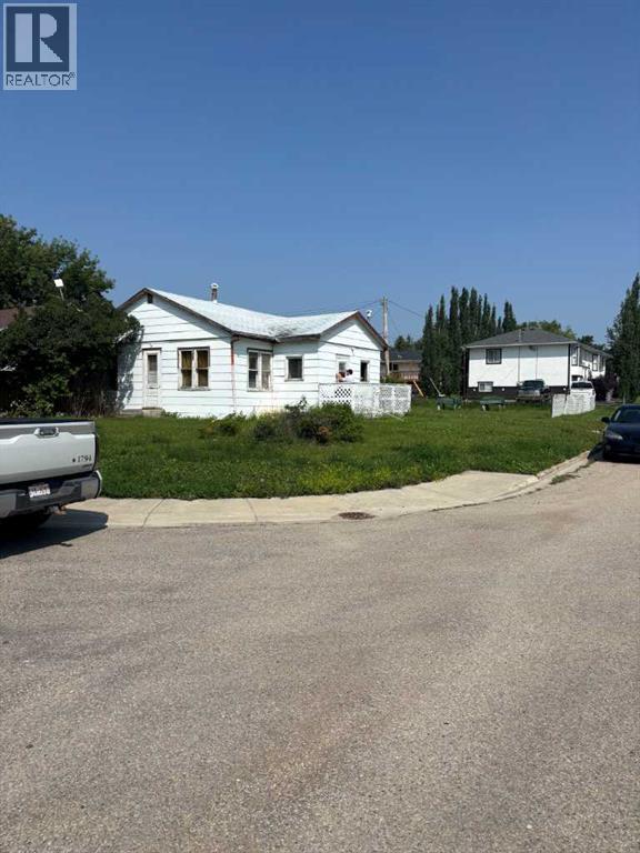 9302 105 Avenue Property Photo 1