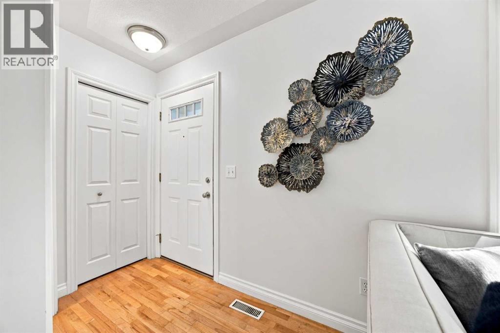 172 Somme Manor Sw Property Photo 4