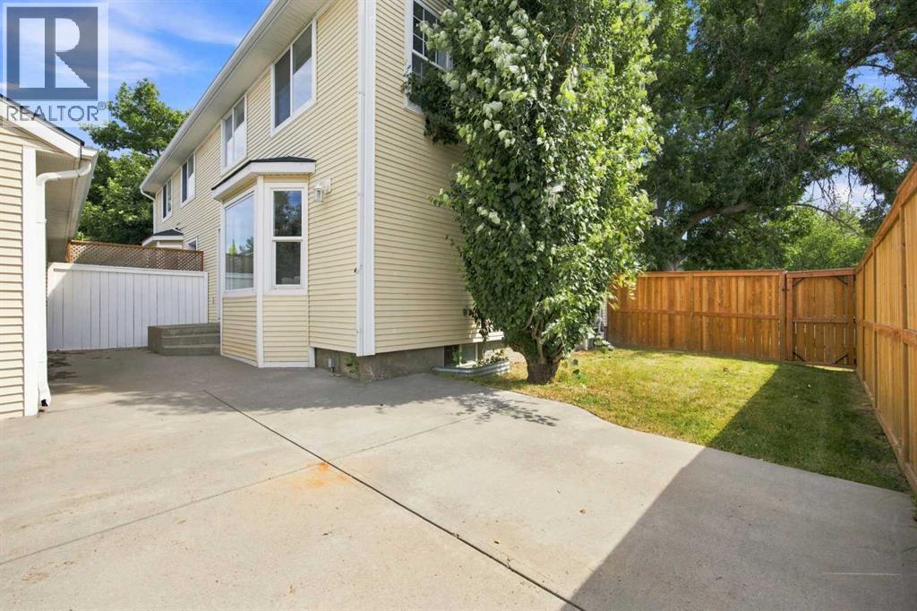 172 Somme Manor Sw Property Photo 33