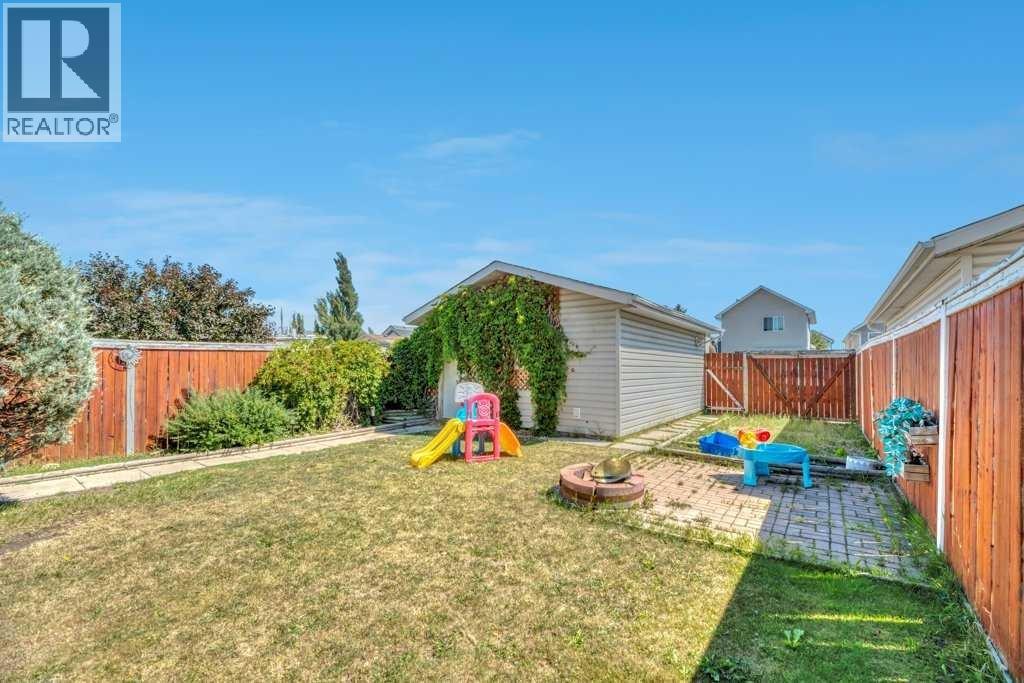 118 Tarington Close Ne Property Photo 7