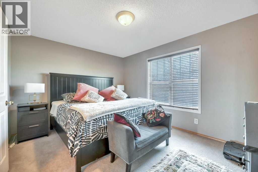 118 Tarington Close Ne Property Photo 30