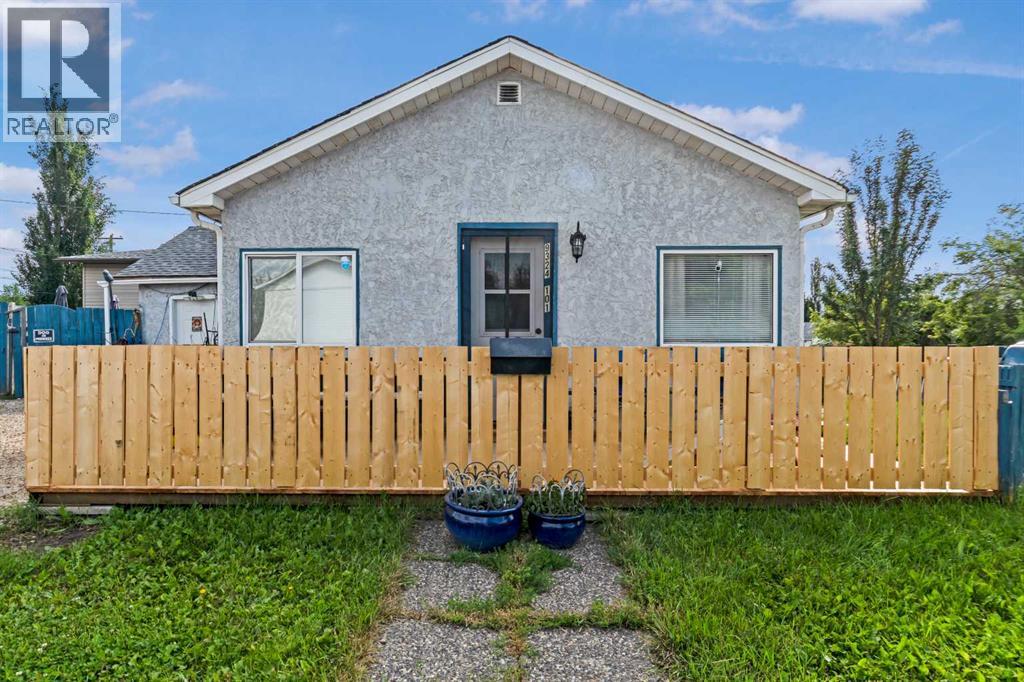 9324 101 Avenue Property Photo 1