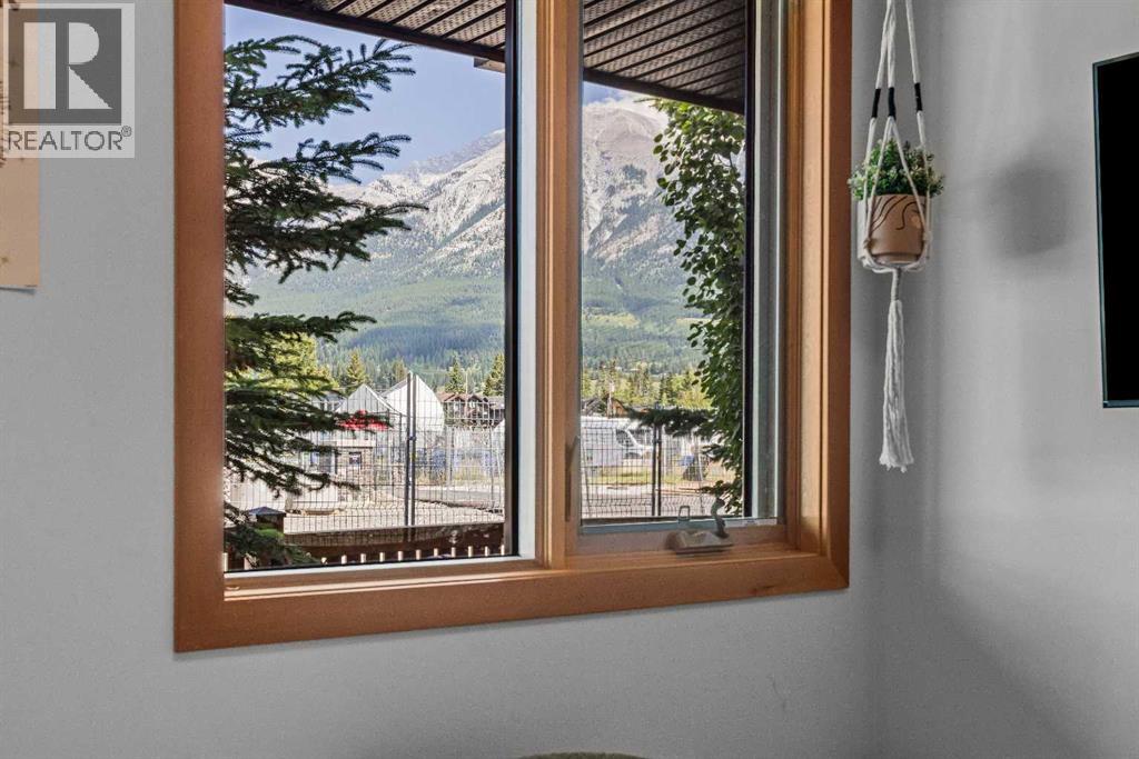 511 6th Avenue Property Photo 45