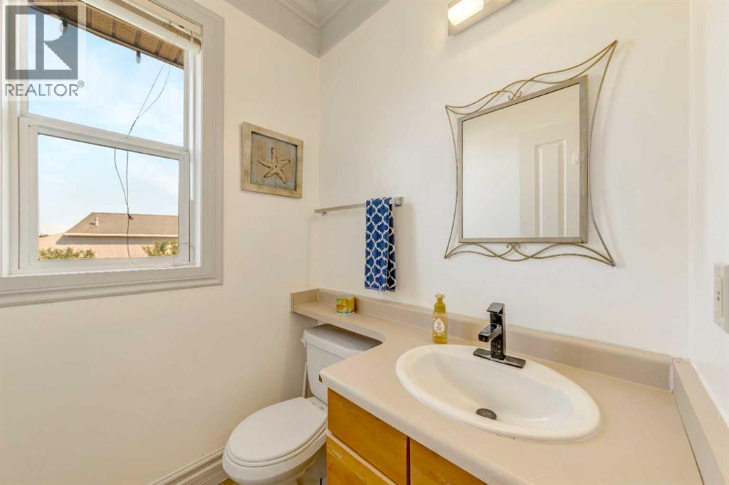 407 1 Avenue Nw Property Photo 16