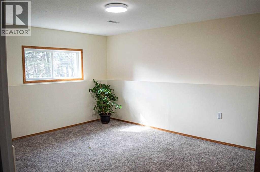 37411 Waskasoo Avenue Property Photo 20