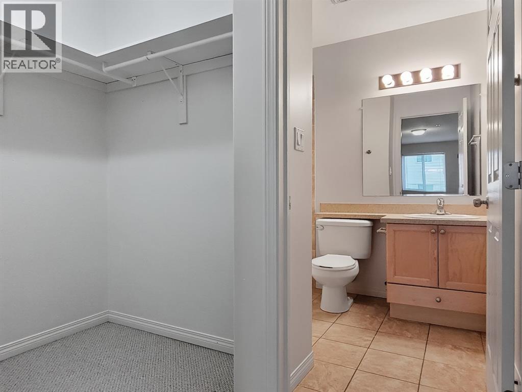 9810 96 Street Property Photo 4