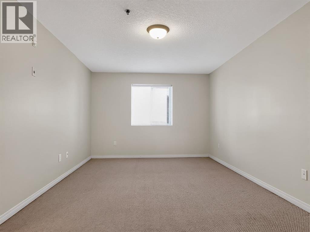 9810 96 Street Property Photo 5