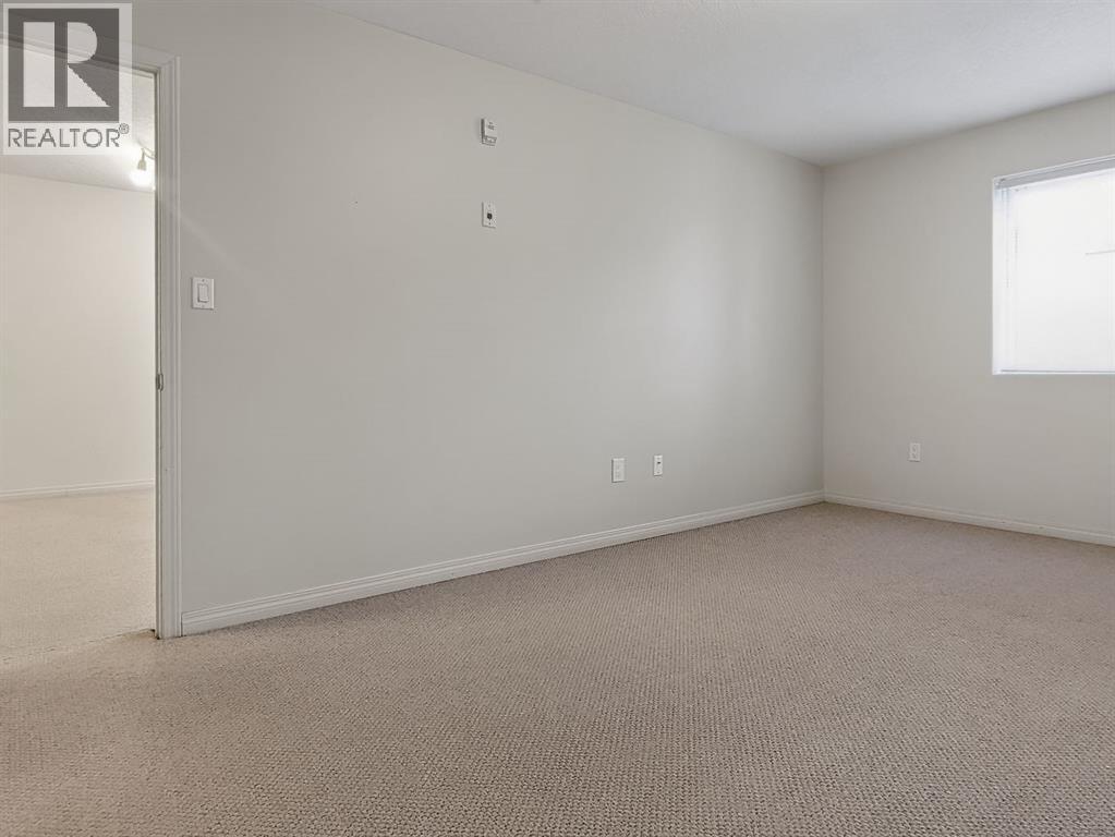 9810 96 Street Property Photo 6