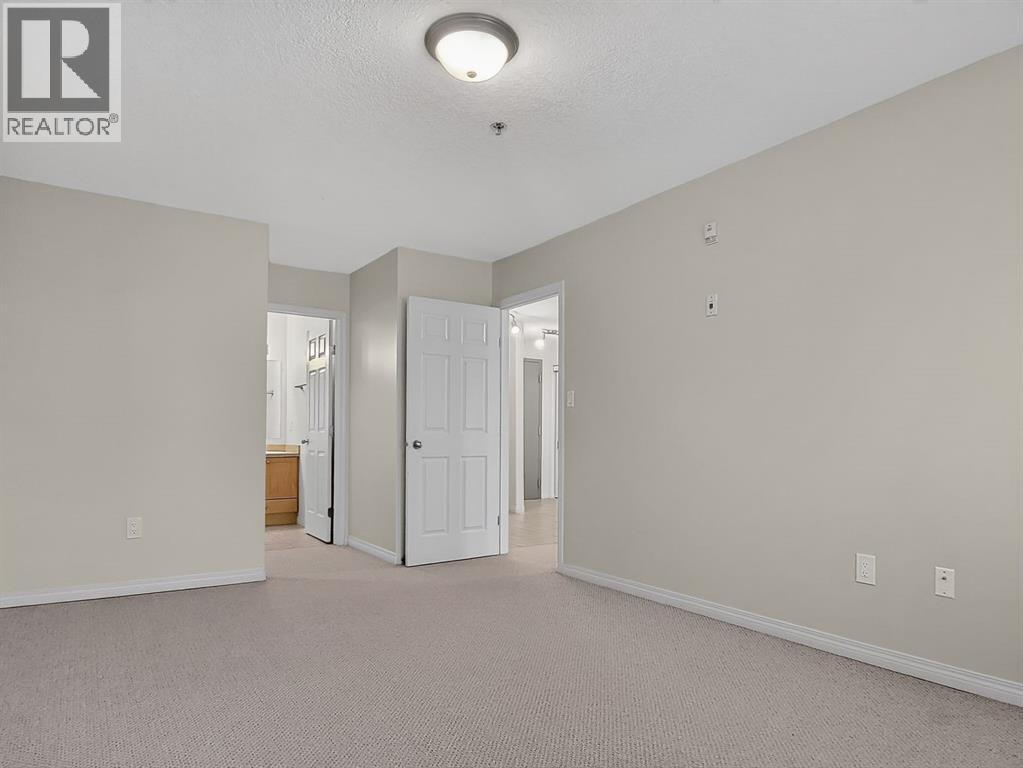 9810 96 Street Property Photo 7