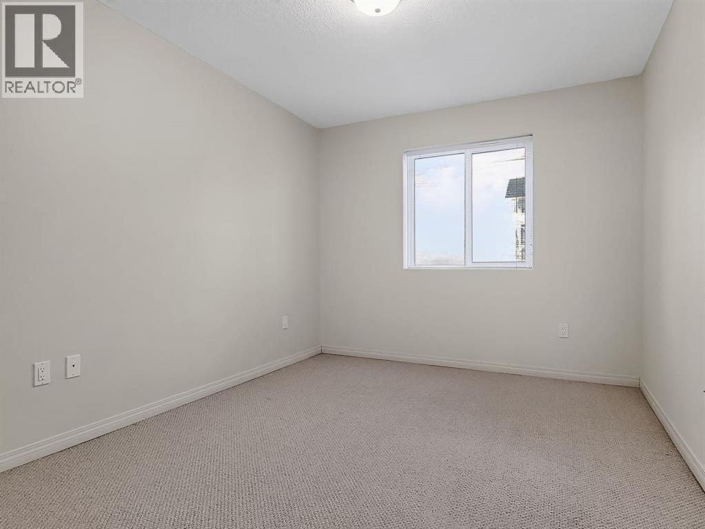 9810 96 Street Property Photo 12