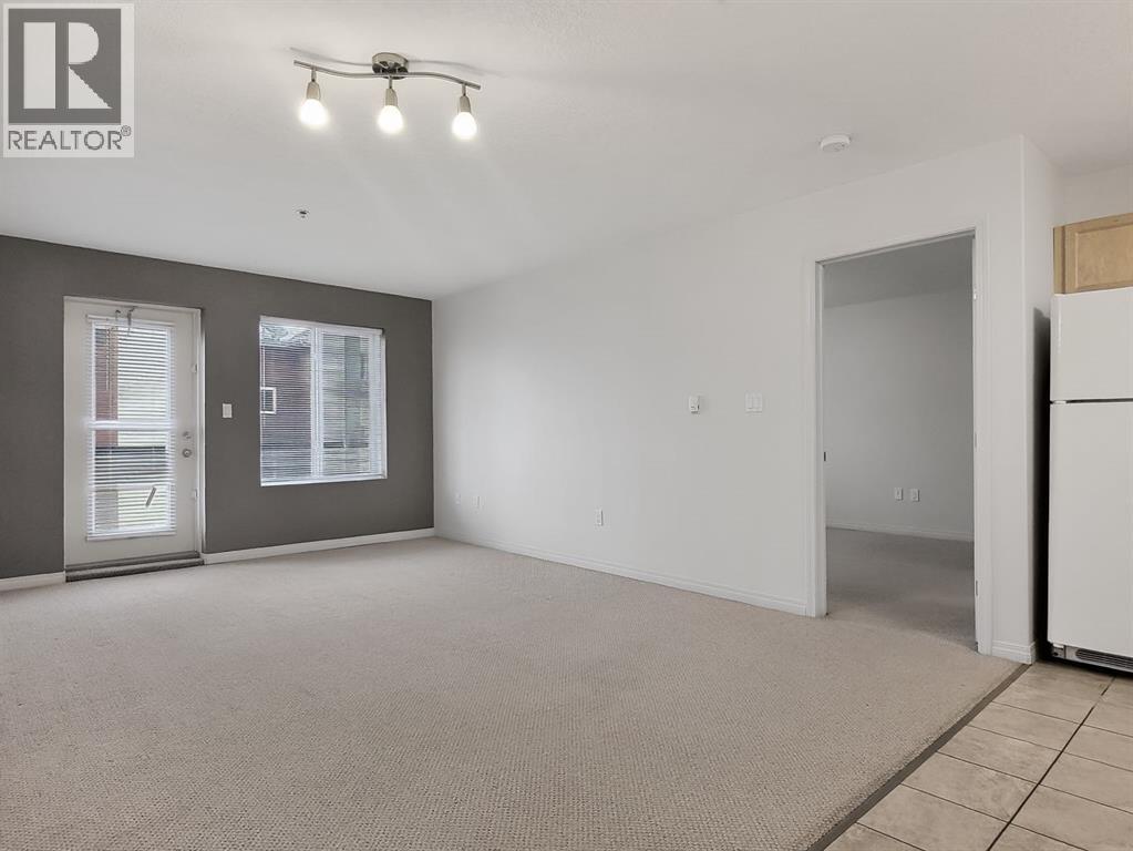 9810 96 Street Property Photo 16