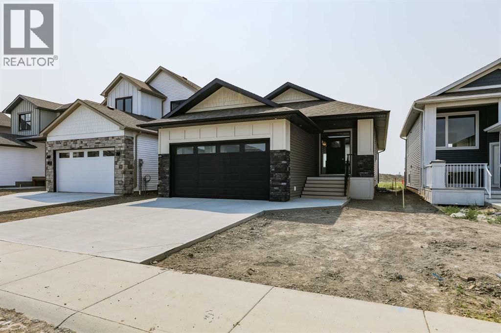 562 Malahat Green W Property Photo 1