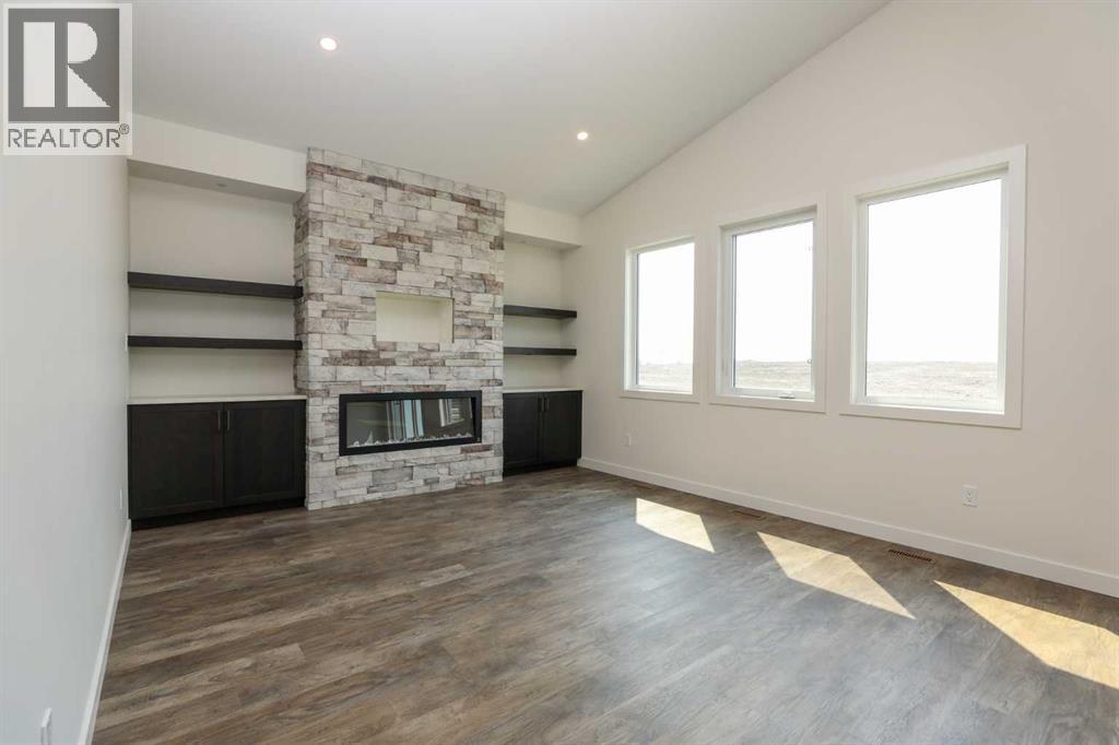 562 Malahat Green W Property Photo 11
