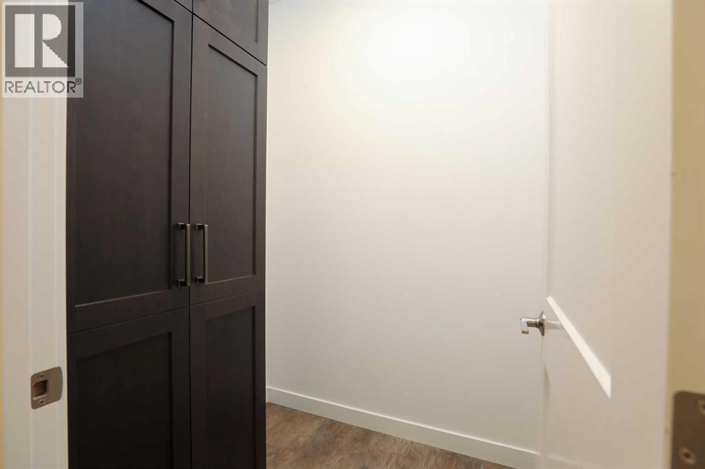 562 Malahat Green W Property Photo 18