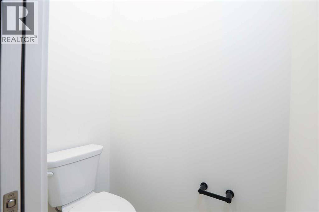 562 Malahat Green W Property Photo 25