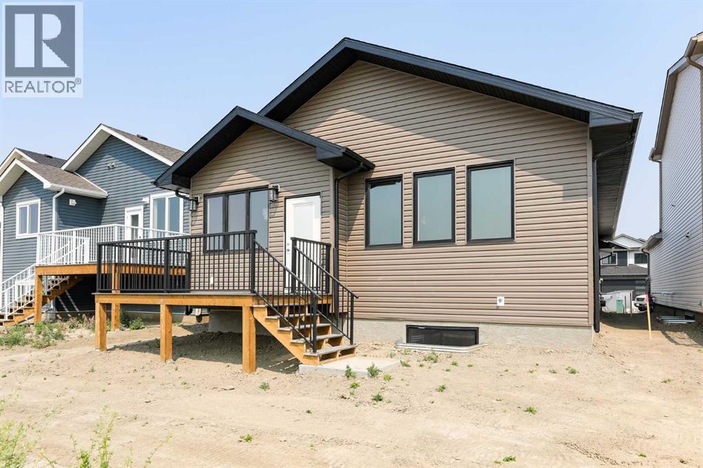 562 Malahat Green W Property Photo 29