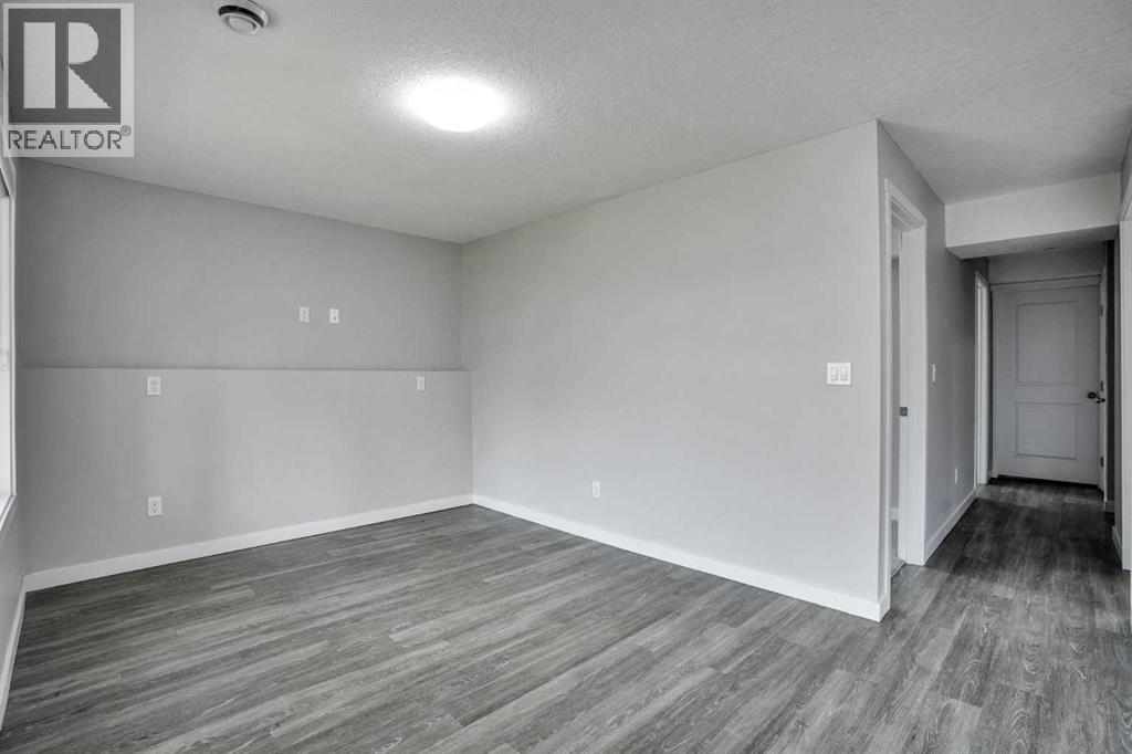 368 Nolanhurst Crescent Nw Property Photo 11