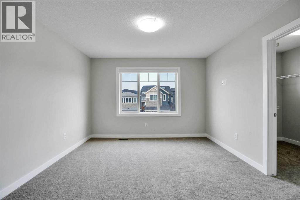 368 Nolanhurst Crescent Nw Property Photo 16