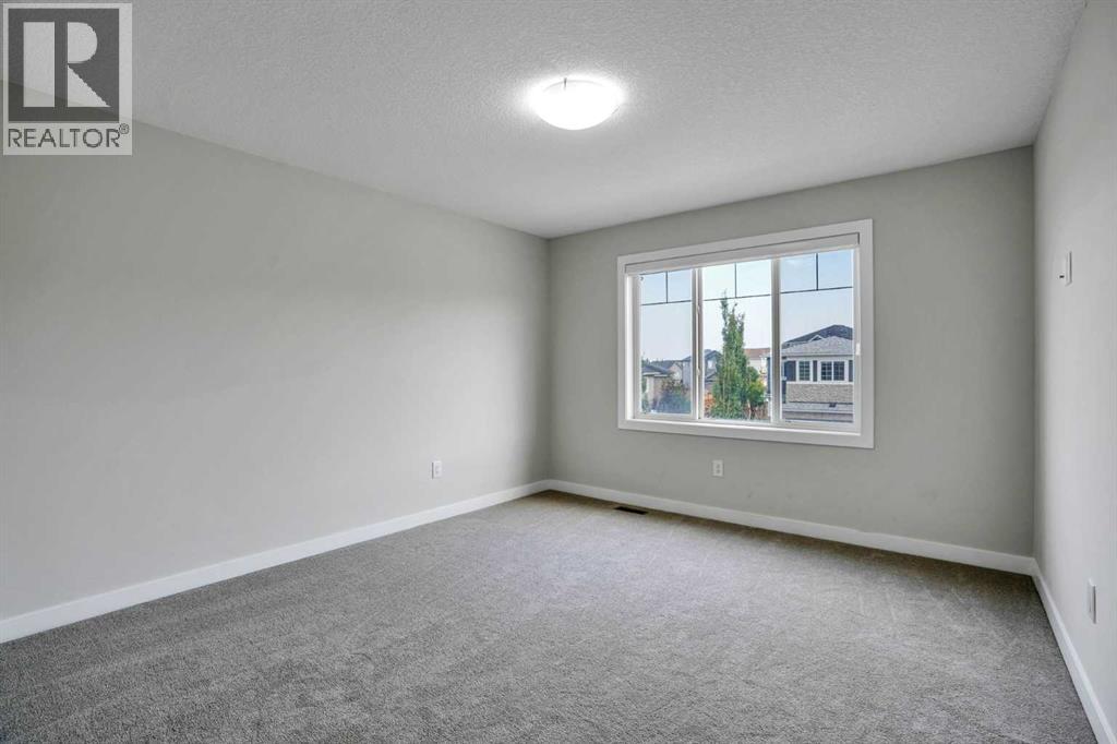 368 Nolanhurst Crescent Nw Property Photo 18