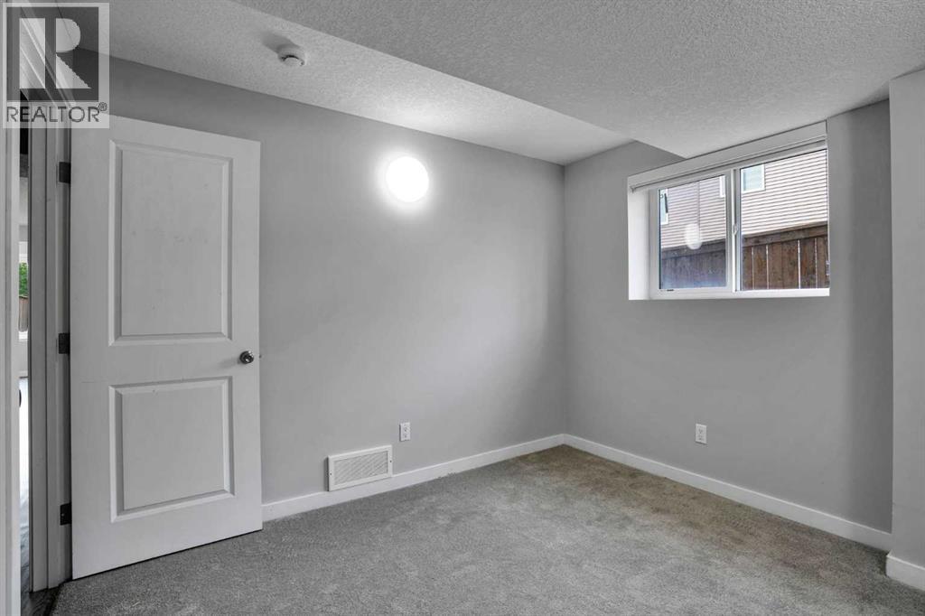 368 Nolanhurst Crescent Nw Property Photo 31