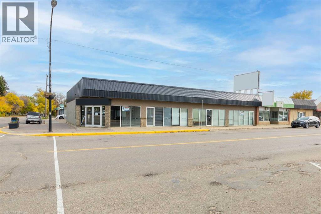 4813 49 Avenue Property Photo 4