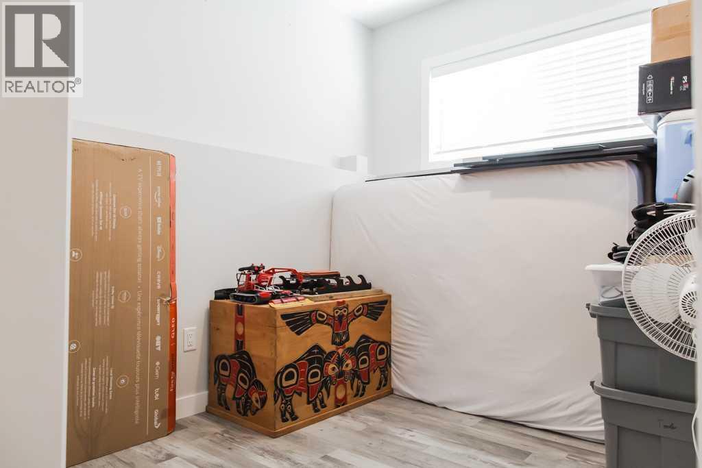 9514 112 Property Photo 22
