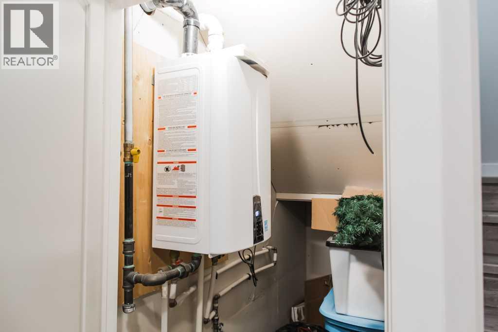 9514 112 Property Photo 40