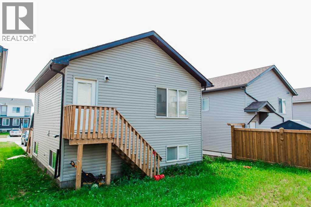 9514 112 Property Photo 41