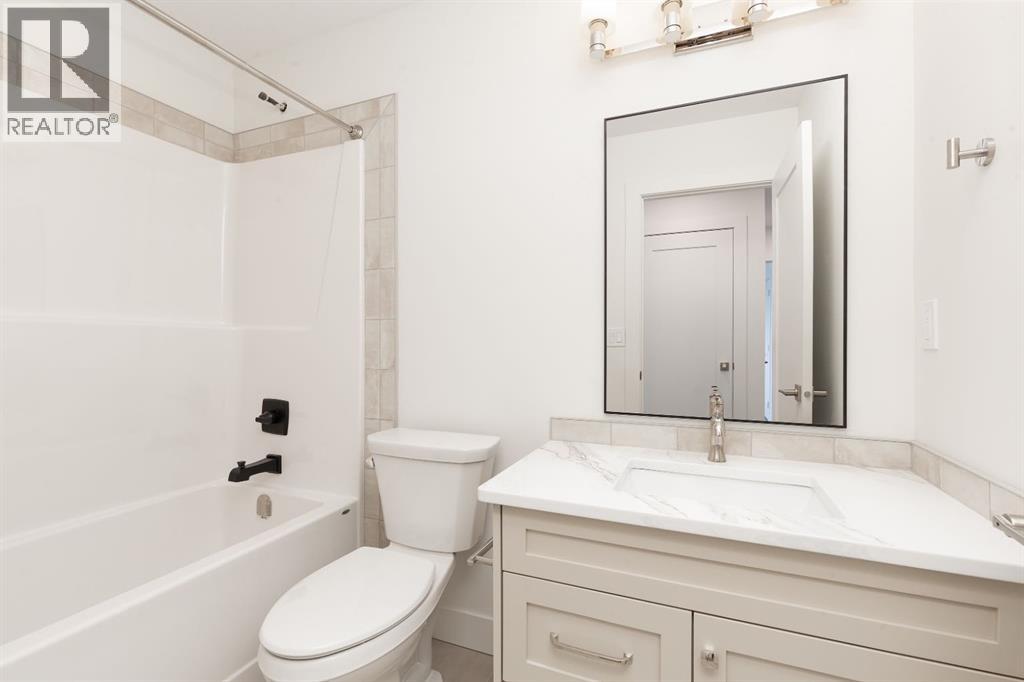 558 Malahat Green W Property Photo 23