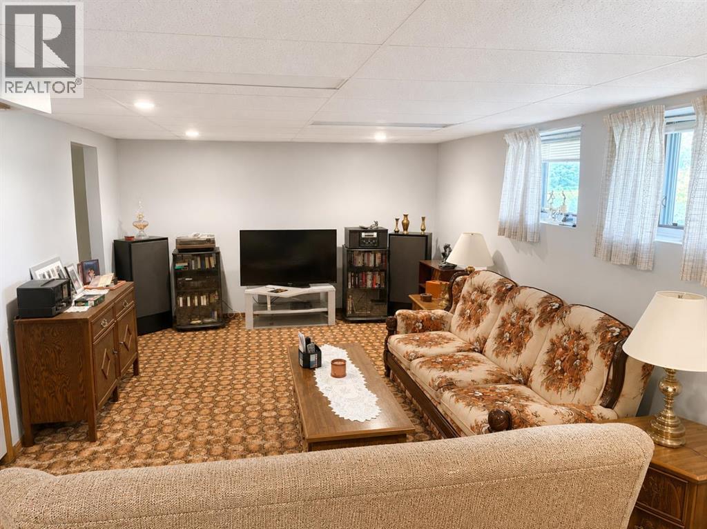 110 Howard Street Property Photo 19