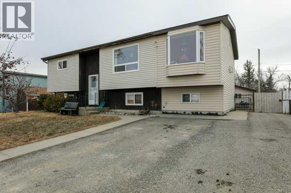 210 Macewan Street Property Photo 1