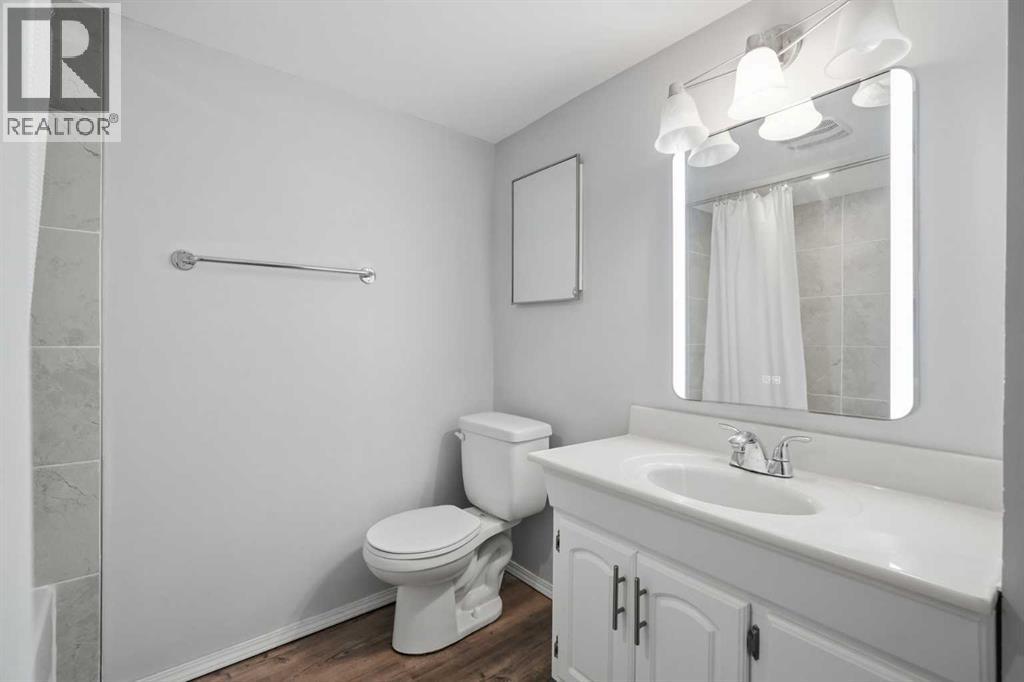 2706 46 Street Se Property Photo 18
