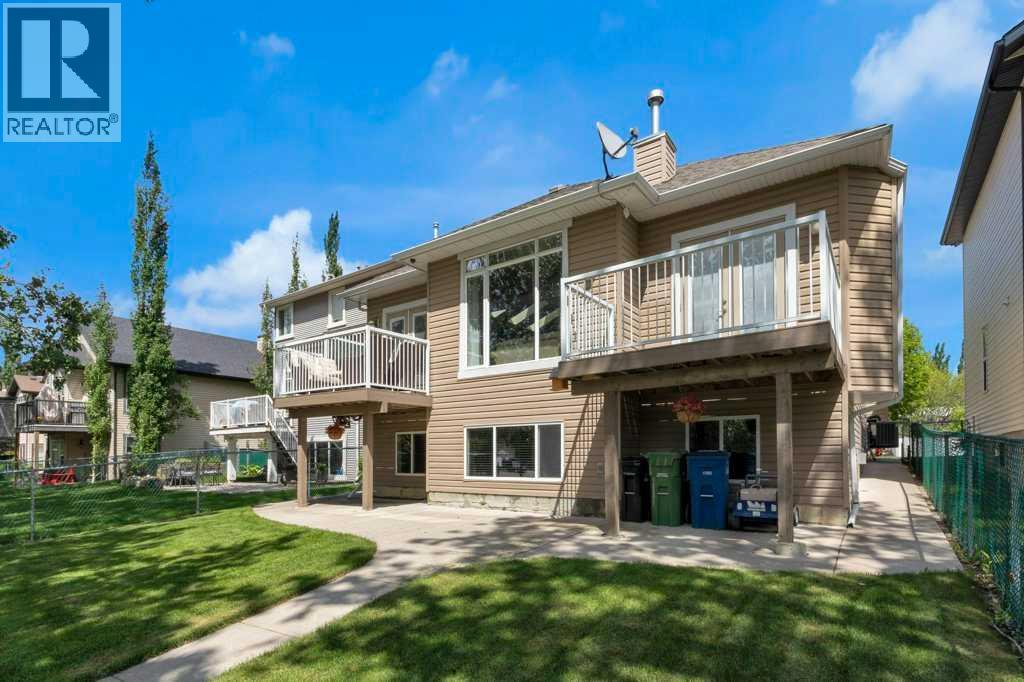 9 Tanner Close Se Property Photo 2