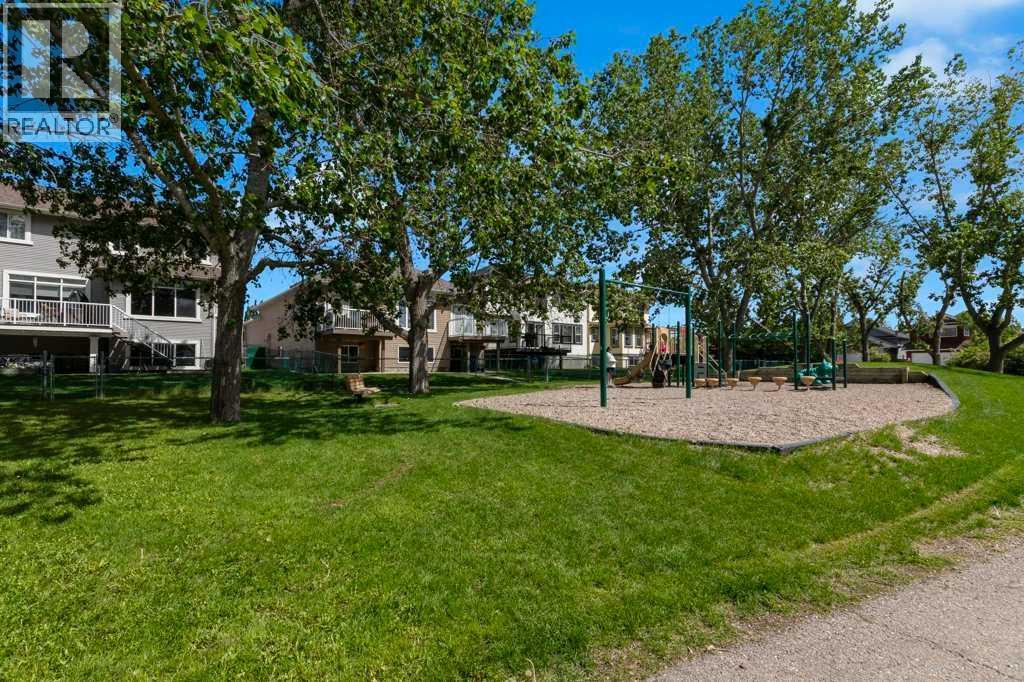 9 Tanner Close Se Property Photo 3