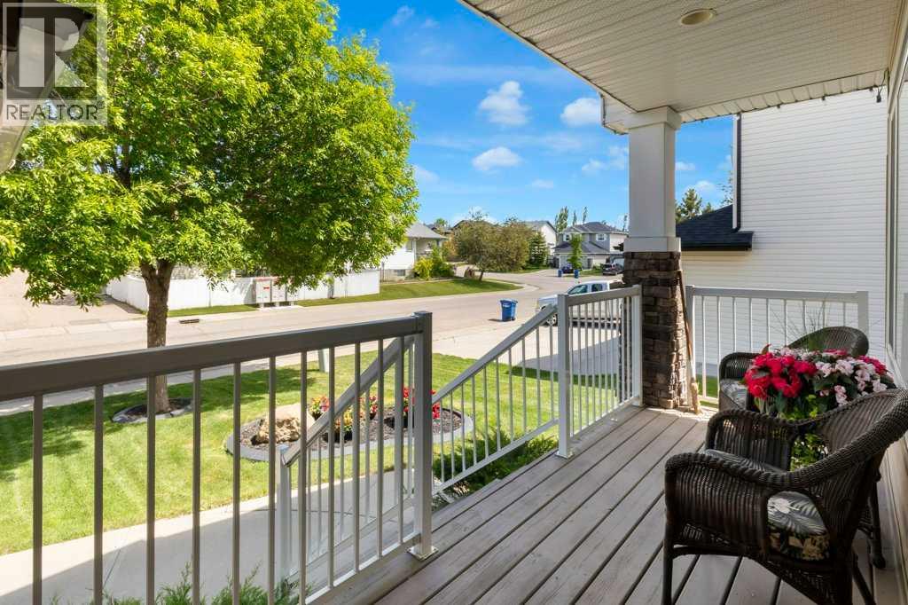 9 Tanner Close Se Property Photo 6