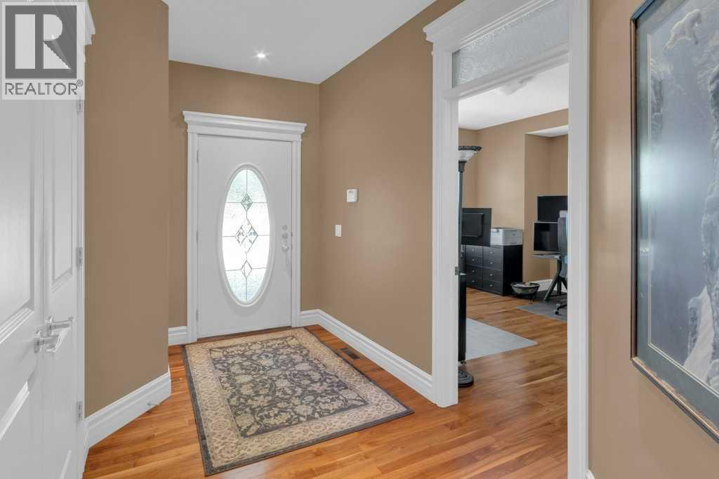 9 Tanner Close Se Property Photo 7