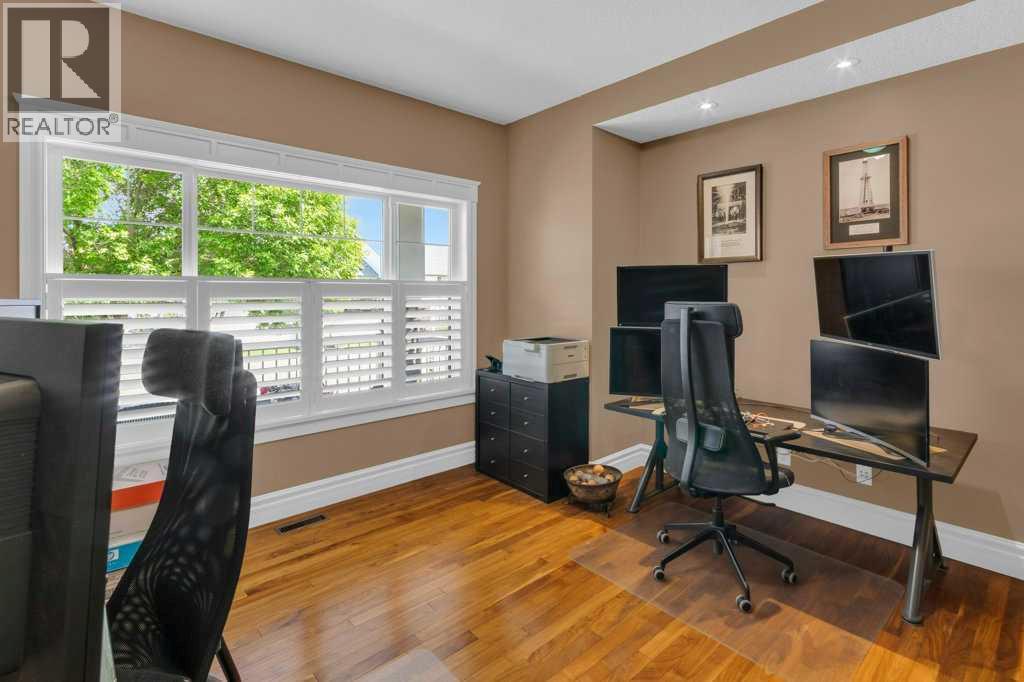 9 Tanner Close Se Property Photo 26