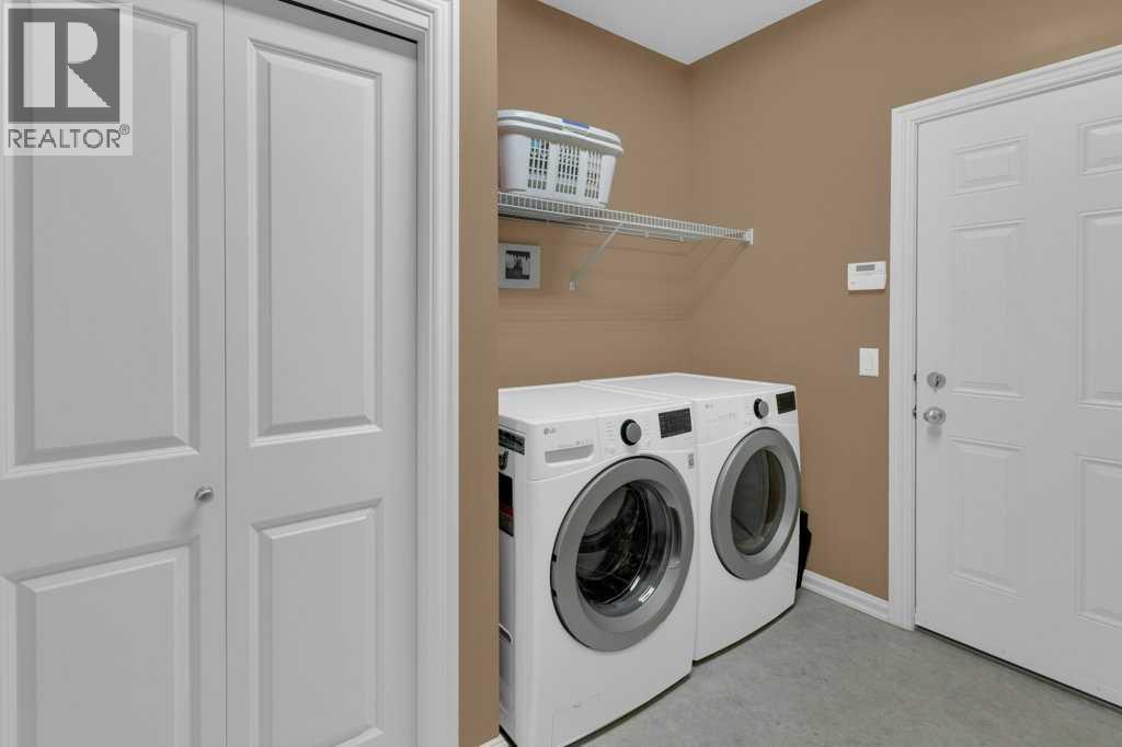 9 Tanner Close Se Property Photo 27