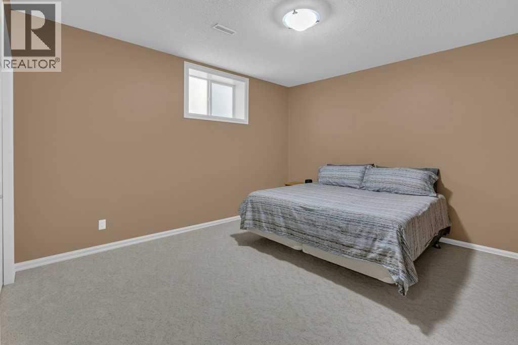 9 Tanner Close Se Property Photo 38