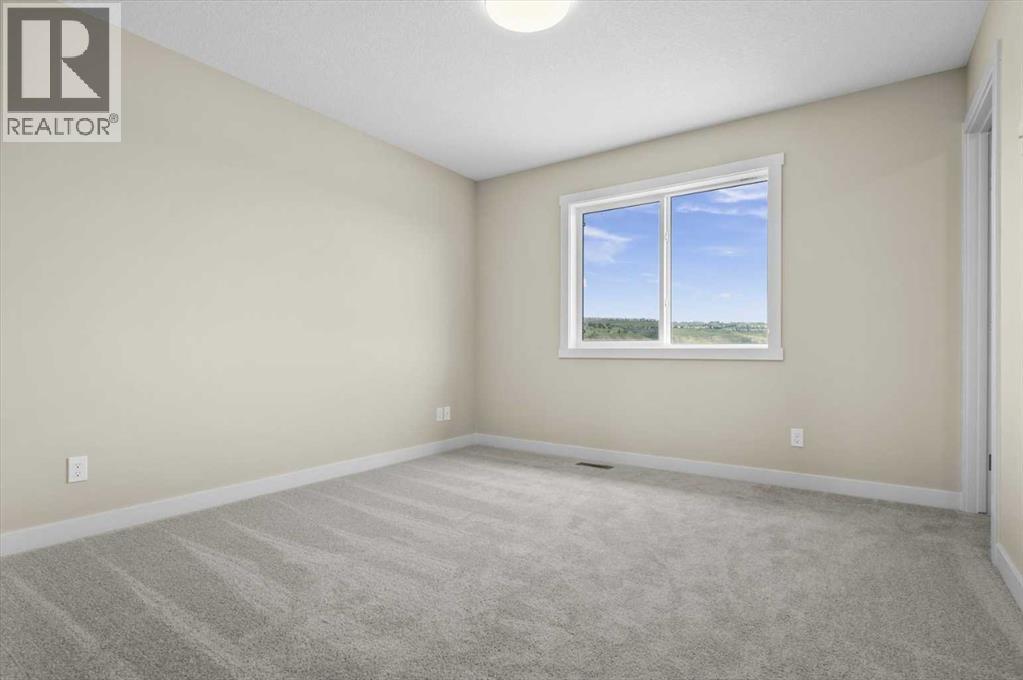 404 River Avenue Property Photo 11
