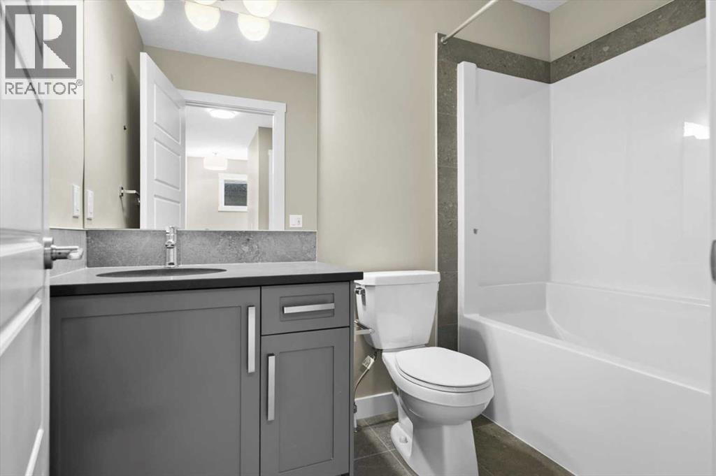 404 River Avenue Property Photo 16