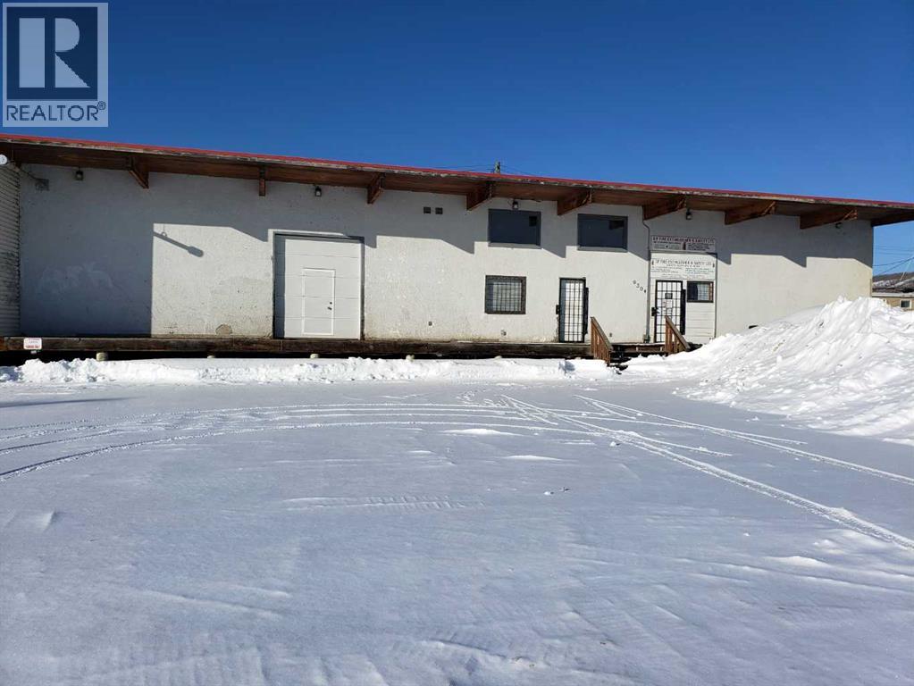 9510 90 Avenue Property Photo 3